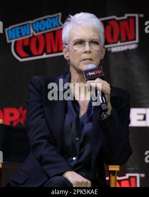 Jamie Lee Curtis wird 2022 von Drew Barrymore interviewt, weil Halloween auf der New York Comic Con endet Stockfoto