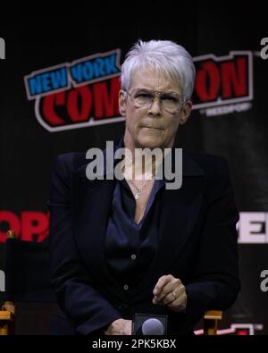 Jamie Lee Curtis wird 2022 von Drew Barrymore interviewt, weil Halloween auf der New York Comic Con endet Stockfoto