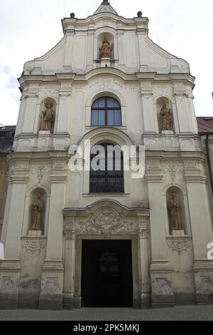 Jihlava, Tschechien, Tschechien, Kirche der Heiligen Jungfrau Maria - barocke Fassade; Kirche Mariä Himmelfahrt - Barocke Fassade Stockfoto