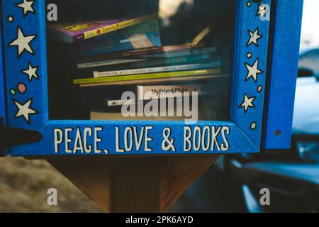 Denver, Colorado, Usa - 3.31.2023: Capitol Hill Neighbourhood, Little Free Library Stockfoto