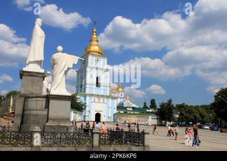 Denkmal für Prinzessin Olga, Denkmal für Prinzessin Olga, St. Andrew der Apostel und Missionare Cyril und Methodius, Golden Gate Church, St. Michael's Stockfoto