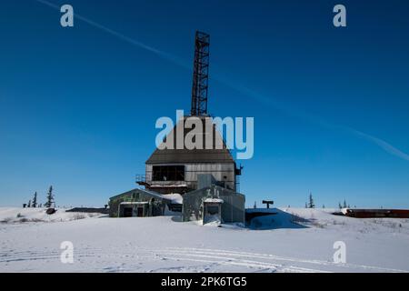 Aerobee-Startturm auf der stillgelegten Raketenanlage in Churchill, Manitoba, Kanada Stockfoto