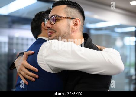 Besprechung des Business-Teams und Brainstorming im Büro Stockfoto