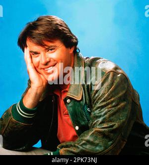 ROBERT URICH IN SPENSER: ZUR MIETE (1985), REGIE: VIRGIL W. VOGEL, RICHARD A. COLLA UND WILLIAM WIARD. Kredit: WARNER BROS. FERNSEHER/Album Stockfoto