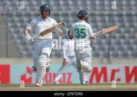 DAndrew McBrine und Lorcan Tucker am dritten Tag des alleinigen Testspiels zwischen Bangladesch und Irland im Sher-e-Bangla National Cricket Stadi Stockfoto