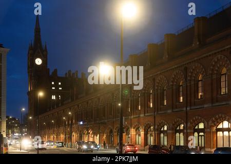 London St Pancras oder St Pancras International ist ein zentraler Bahnhof in London an der Euston Road im Londoner Stadtteil Camden Stockfoto