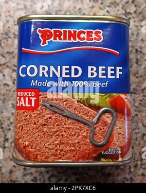 Princes Britische Marke Corned Beef Dose, mit Schlüsselöffner Stockfoto