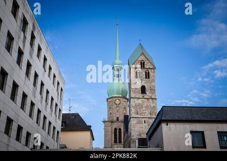Das Bild des Kirchenkuches der reinoldikirche in Dortmund. Die lutherische protestantische Kirche St. Reinold ist es, laut Gründungsdatum Stockfoto