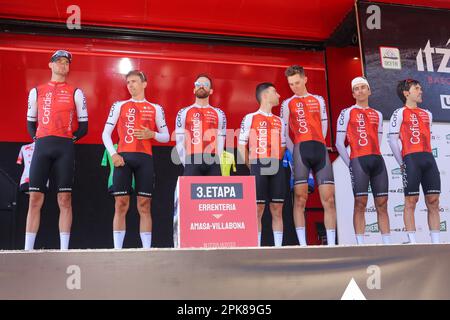 Amasa-Villabona, Euskadi, Spanien. 5. April 2023. Errenteria, Spanien, 05. April 2023: Cofidis-Reiter während der 3. Etappe des Baskenlandes Itzulia 2023 zwischen Errenteria und Amasa-Villabona am 05. April 2023 in Errenteria, Spanien. (Kreditbild: © Alberto Brevers/Pacific Press via ZUMA Press Wire) NUR ZUR REDAKTIONELLEN VERWENDUNG! Nicht für den kommerziellen GEBRAUCH! Stockfoto