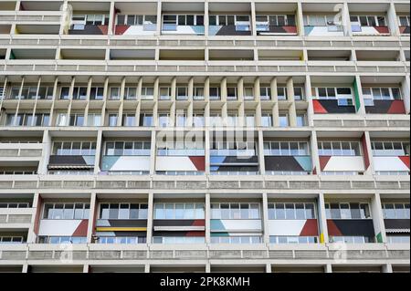 DEUTSCHLAND, Apartmentgebäude Unité d'habitation Typ Berlin, entworfen vom schweizer französischen Architekten Le Corbusier, erbaut 1957/58 für die Ausstellung Interbau IBA 57 / DEUTSCHLAND, Berlin, Corbusierhaus, Wohnaus Unité d'habitation Typ Berlin, entworfen von Architekt Le Corbusier, 1957/58 für die internationale Baustellung InterIBA 57 Stockfoto