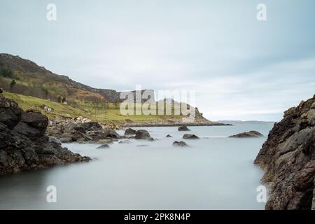 Malerischer Blick von Murlough Bay in Richtung Fair Head, Country Antrim, Northern Island Stockfoto