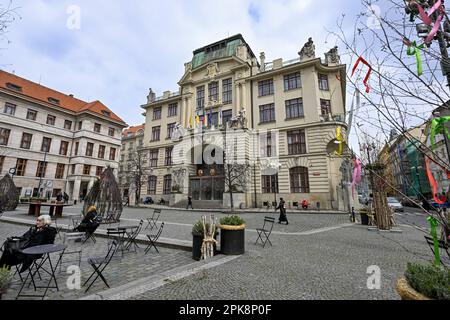 Das neue Rathaus in Prag, Tschechische Republik, am 5. April 2023. Das Gebäude ist Sitz des Prager Bürgermeisters, des Prager Stadtrats und der Prager Gemeinde. (C Stockfoto