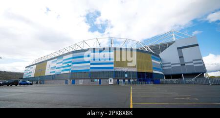 Cardiff, Großbritannien. 06. April 2023. Cardiff, Wales, April 6. 2023: Allgemeiner Blick außerhalb des Cardiff City Stadium vor dem International Friendly Football Match zwischen Wales und Nordirland im Cardiff City Stadium in Cardiff, Wales. (James Whitehead/SPP) Kredit: SPP Sport Press Photo. Alamy Live News Stockfoto
