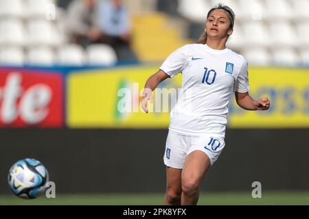 Vercelli, Italien, 5. April 2023. Konstantina Kostopoulou aus Griechenland während des UEFA-Meisterschaftsspiels U19 im Stadio Silvio Piola, Vercelli. Der Bildausdruck sollte lauten: Jonathan Moscrop/Sportimage Stockfoto