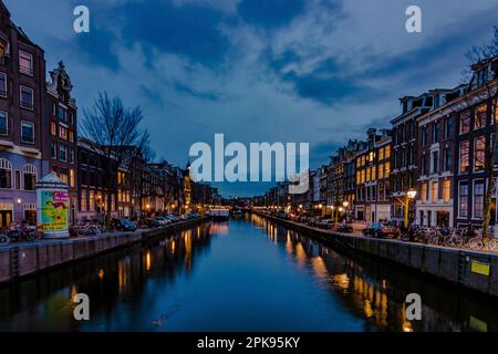 Amsterdam, Kanäle und Kanäle in der niederländischen Hauptstadt Stockfoto