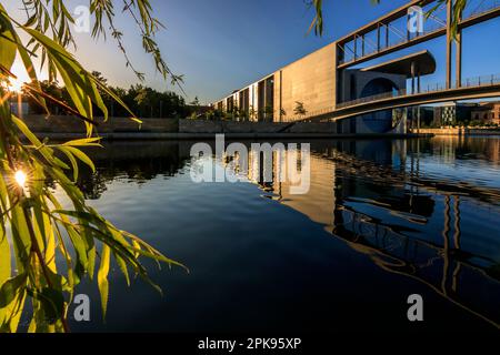 Berlin am Morgen verlassen, Marie-Elisabeth-Lüders-Haus, Deutschland Stockfoto