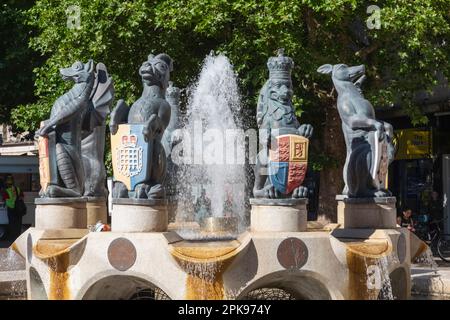 England, Hampshire, Portsmouth, Commercial Road, Cascades Fountain Stockfoto