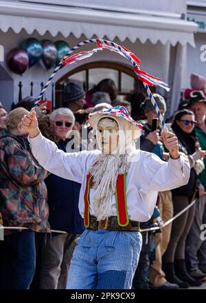 Karnevalsparade „Maschkera“. Mittenwald, Bayern, Deutschland. Stockfoto