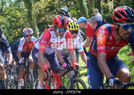 Zizurkil, Spanien. 05. April 2023. Der Reiter der Trek-Segafredo, Juan Pedro Lopez während der 3. Etappe des Baskenlandes Itzulia 2023 zwischen Errenteria und Amasa-Villabona am 05. April 2023 in Zizurkil, Spanien. (Foto: Alberto Brevers/Pacific Press/Sipa USA) Guthaben: SIPA USA/Alamy Live News Stockfoto