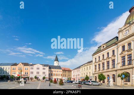 Prerov (Prerau), T. G. Masaryk Square, Prerov Castle in Olomoucky, Olmützer Region, Tschechien Stockfoto