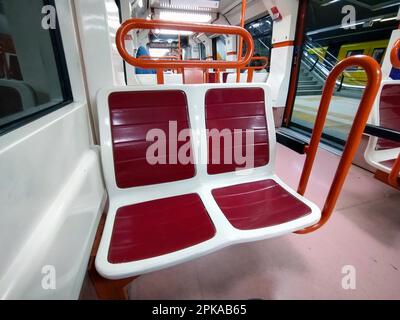Leerer Sitz der U-Bahn in buenos aires aufgrund eines Transportstreiks Stockfoto
