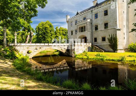 Europa, Polen, Niedermösien, Schloss Karpniki / Schloss Fischbach Stockfoto