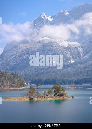 Eibsee bei Garmisch-Partenkirchen, Insel Stockfoto