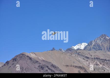 Vuelo de helicóptero de rescate Stockfoto