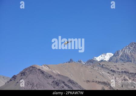 Vuelo de helicóptero de rescate Stockfoto