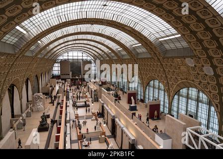Haupthalle des berühmten Museums d'Orsay in Paris, Frankreich Stockfoto
