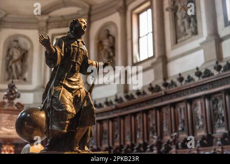 Skulptur im Inneren der Kirche San Giorgio Maggiore in Venedig, Italien Stockfoto