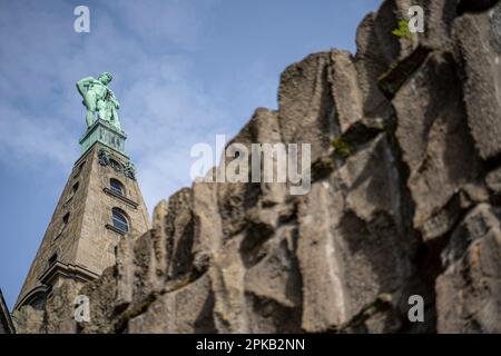 Herkules-Statue im Bergpark Wilhelmshöhe, Wahrzeichen der Stadt Kassel, Hessen, Deutschland Stockfoto