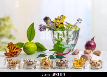 Auswahl an Nahrungsergänzungsmitteln. Stockfoto