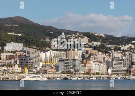 Japan, Honshu, Präfektur Shizuoka, Skyline Von Atami City Waterfront Stockfoto