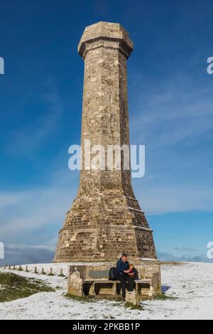 England, Dorset, Thomas Hardy Monument im Schnee Stockfoto