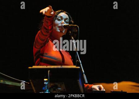 Chicago, USA. 05. April 2023. Musikerin Kelly Lee Owens im United Center am 5. April 2023 in Chicago, Illinois (Foto: Daniel DeSlover/Sipa USA). Kredit: SIPA USA/Alamy Live News Stockfoto