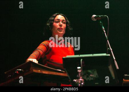 Chicago, USA. 05. April 2023. Musikerin Kelly Lee Owens im United Center am 5. April 2023 in Chicago, Illinois (Foto: Daniel DeSlover/Sipa USA). Kredit: SIPA USA/Alamy Live News Stockfoto