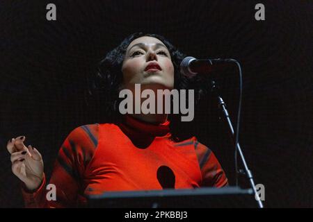 Chicago, USA. 05. April 2023. Musikerin Kelly Lee Owens im United Center am 5. April 2023 in Chicago, Illinois (Foto: Daniel DeSlover/Sipa USA). Kredit: SIPA USA/Alamy Live News Stockfoto