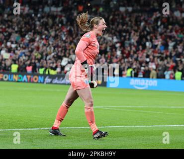 London, Großbritannien. 06. März 2023. Mary eARPS FEIERT NACH dem Sieg während des CONMEBOL-UEFA Women's Champions Cup Finalissima Fußballspiels zwischen England Women und Brasilien Women im Wembley Stadium in London, Großbritannien, AM 06. April 2023. Kredit: Action Foto Sport/Alamy Live News Stockfoto