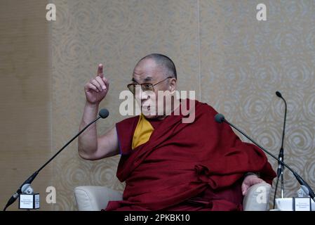 Seine Heiligkeit der 14. Dalai Lama veranstaltet im Rahmen eines elftägigen Besuchs nach Australien (6.-16. Juni) eine Pressekonferenz in Sydney. Sheraton Wentworth Hotel, Sydney, Australien. 14.06.07. Stockfoto