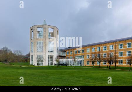 Das Moller Institute auf dem Gelände des Churchill College, Teil der University of Cambridge, Ostengland Stockfoto