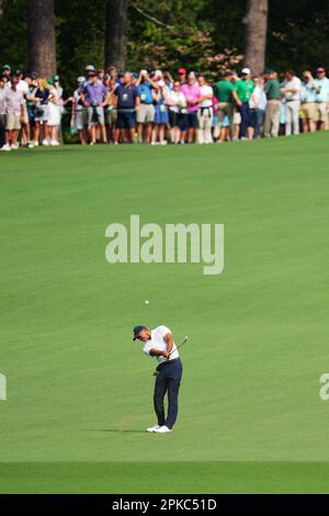 Augusta, USA. 6. April 2023. Tiger Woods of the United States tritt in der ersten Runde des Masters-Golfturniers 2023 im Augusta National Golf Club in Augusta, USA, am 6. April 2023 auf. Kredit: Wu Xiaoling/Xinhua/Alamy Live News Stockfoto