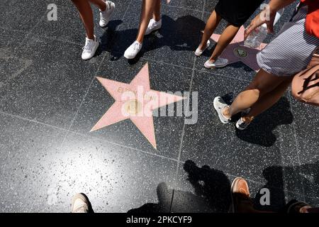 Allgemeiner Blick auf den Hollywood Stars Walk of Fame, Hollywood Boulevard, Los Angeles, Kalifornien, USA. Stockfoto