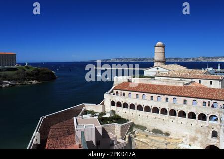 Fort St-Jean, Fort Saint Jean, Fort St Jean, Leuchtturm, Tour du Fanal, Palais du Pharo, Jardin de Pharo, Avant Port de la Juliette, Marseille Stockfoto