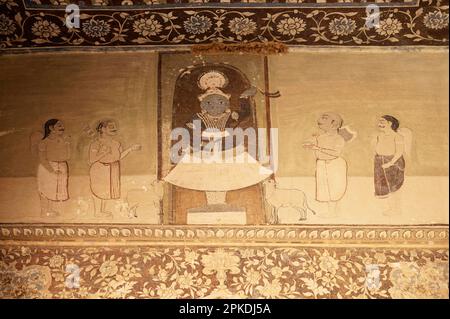 Farbenfrohe Gemälde an der Innenwand von Shri Gyan Gopalji Mandir, das sich auf dem Gelände von Galtaji Mandir, Jaipur, Rajasthan, Indien befindet Stockfoto