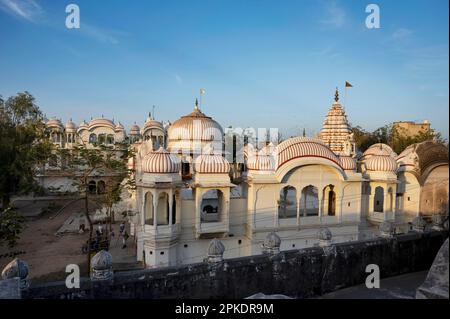 Gher Ka Mandir, Blick von einem Terrassenfenster auf das Kamal Morarka Haveli Museum in Shekhawati, Nawalgarh, Rajasthan, Indien Stockfoto