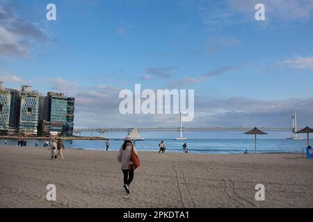 Gwangandaegyo Hängebrücke oder Diamond Brücke und Landschaftsmeer für koreanische Reisende besuchen Sie Gwangalli und Gwangan Beach auf P Stockfoto