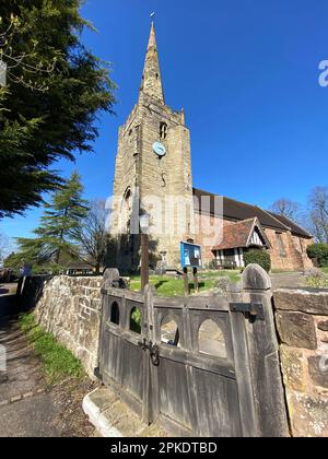 Frühlingssonne auf St. Peters Church, Bickenhill, Solihull, West Midlands, England. Stockfoto