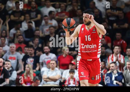 Belgrad, Serbien, 6. April 2023. Kostas Papanikolaou von Olympiacos Piraeus Gesten während des EuroLeague-Spiels der Turkish Airlines 2022/2023 zwischen Crvena Zvezda mts Belgrad und Olympiacos Piraeus in der Halle Aleksandar Nikolic in Belgrad, Serbien. 6. April 2023. Kredit: Nikola Krstic/Alamy Stockfoto