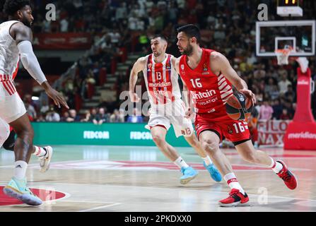 Belgrad, Serbien, 6. April 2023. Kostas Papanikolaou von Olympiacos Piräus fährt während des EuroLeague-Spiels der Turkish Airlines 2022/2023 zwischen Crvena Zvezda mts Belgrad und Olympiacos Piräus in der Halle Aleksandar Nikolic in Belgrad, Serbien, zum Korb. 6. April 2023. Kredit: Nikola Krstic/Alamy Stockfoto